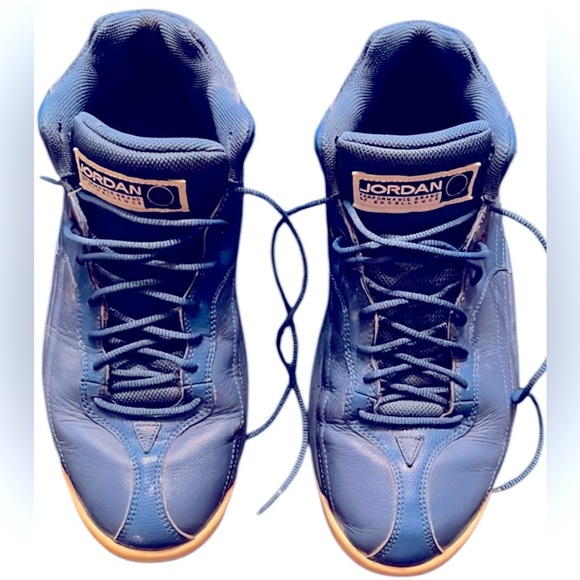 Jordan Sneakers - Picture 1 of 4